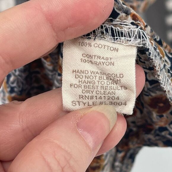 Hem & Thread flannel floral blouse button down shirt large EUC - Picture 3 of 10